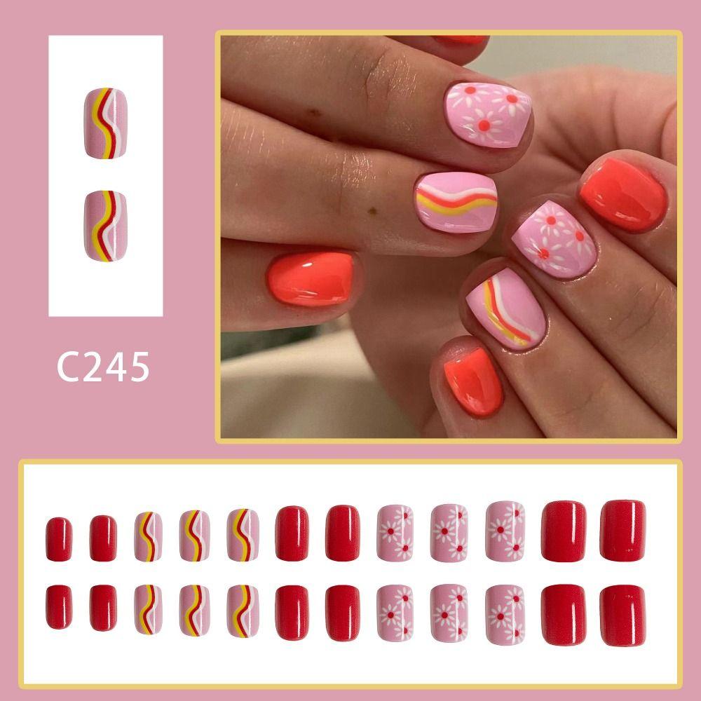 Накладные ногти с полным покрытием. Френч-пресс на ногтях. Модные типсы для ногтей своими руками.