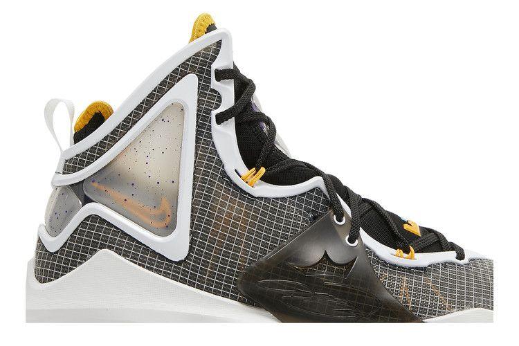 Nike LeBron 19 EP 'Graduate'
