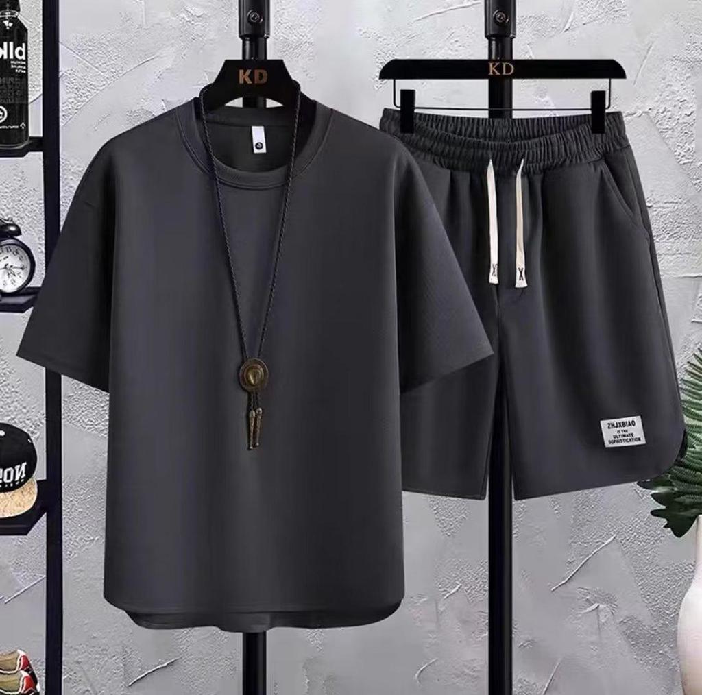 Мужской летний костюм-двойка: Футболка с круглым вырезом и дышащие шорты