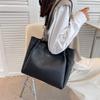 Women's Bag Large Capacity Commuter Tote Bag Soft Leather Fashion Shoulder Bag Textured Versatile Handbag