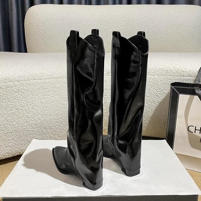 Кожаные массивные женские высокие сапоги с острым носком, модные туфли на высоком каблуке 2025 года, трендовые зимние новые туфли-лодочки до колена, мотоциклетные ботинки
