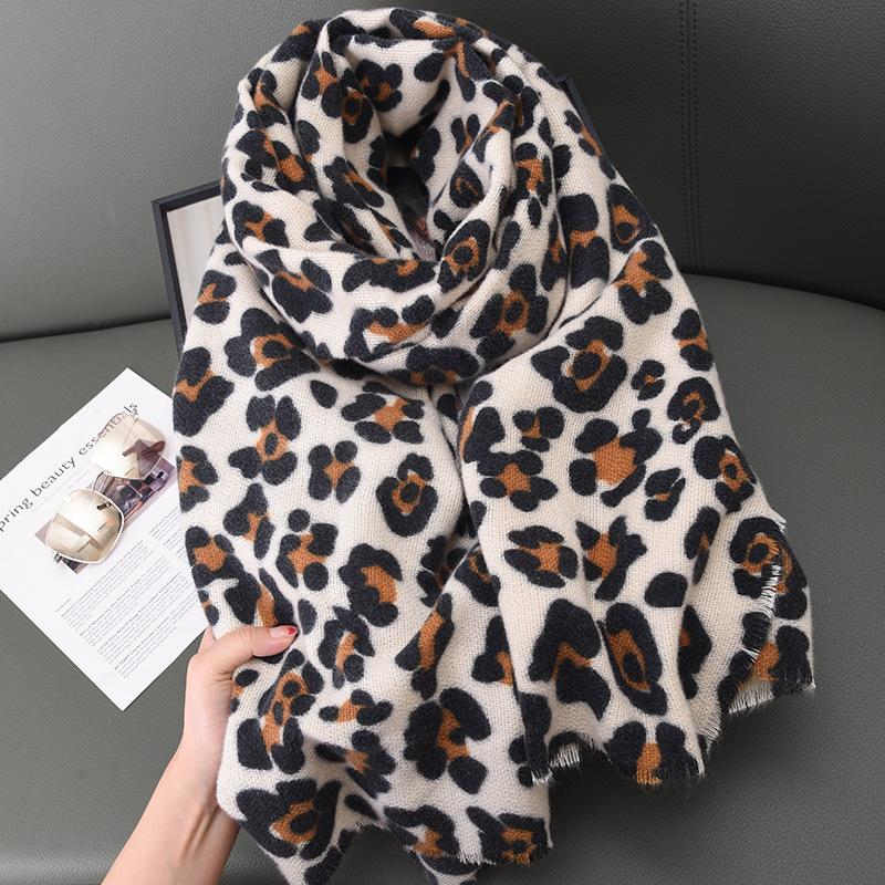 New Style Scarf for Women In Winter Korean Style Leopard Print Scarf Printed High End Imitation Cashmere Thickened Warm Shawl