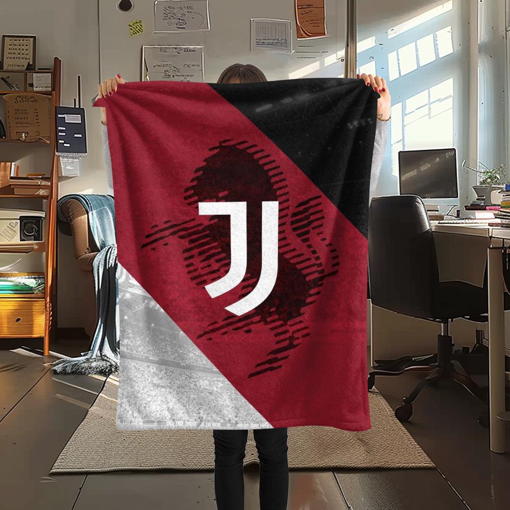 1PC Juventus FC Print Flannel Blanket, High quality Comfortable for All Seasons, Home Decor, Warmth and Comfort, Perfect for Christmas Gifts