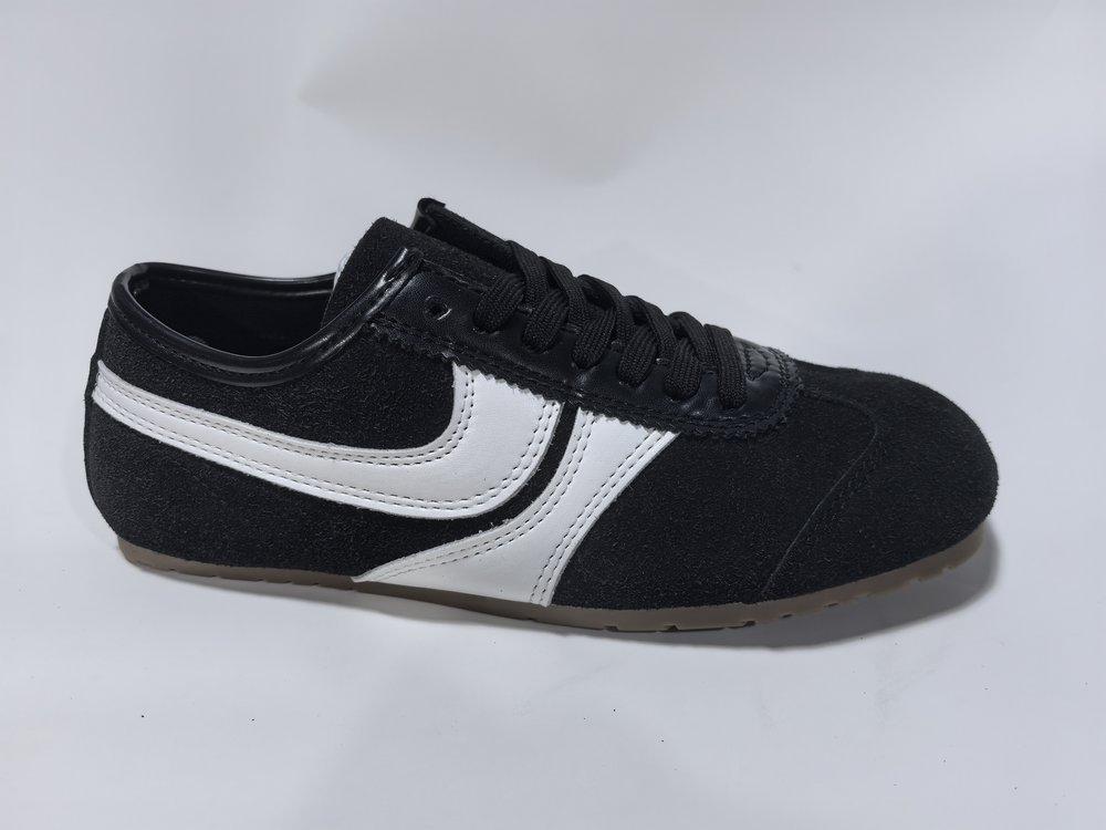 Ретро немецкие кроссовки женские 2025 женские туфли на плоской подошве одинарные осенние новые мягкие кожаные женские туфли для езды на велосипеде повседневная обувь