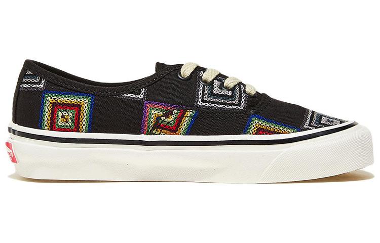 Authentic Vans 44 Dx 'Granny Check - Black' VN0A7Q5CBLK