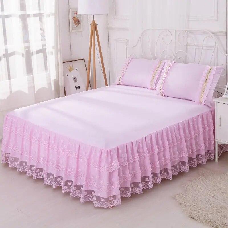 3pcs Set European Romance Lace Bed Skirt Soft Brushed Fabric Bedspread Princess King Queen Size 1pc Bed Skirt +2pccs Pillowcase