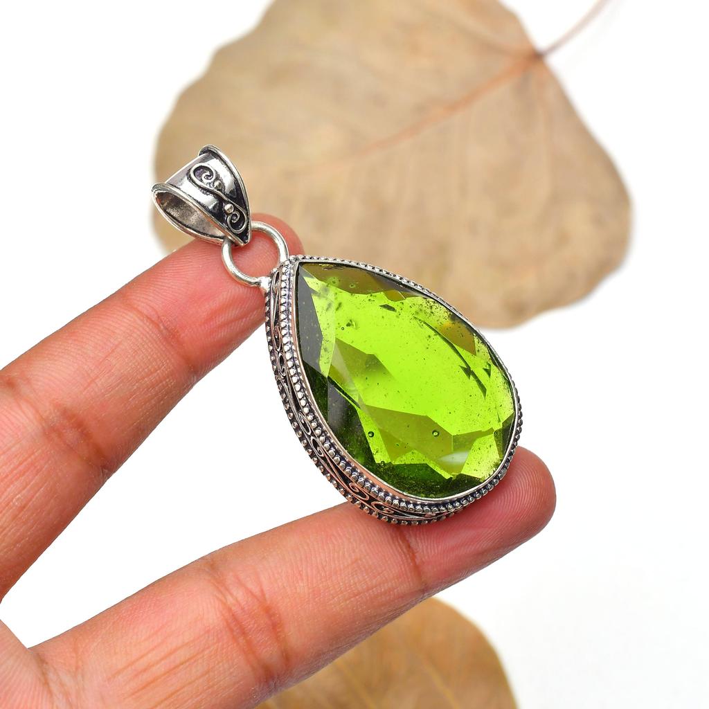 Peridot Gemstone Pendant : 925 Sterling Silver Handmade Jewelry Pendant