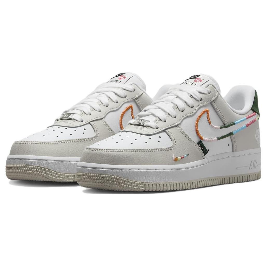 Nike Air Force 1 07 SE All Petals United Женские кроссовки Бело-зеленый Глиняно-серый FN8924-111
