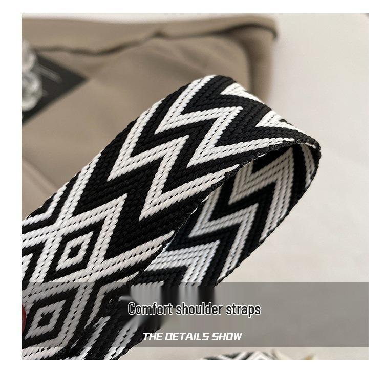 Корейская элегантная мода: Минималистичная маленькая квадратная сумка кросс-боди 2025 для женщин