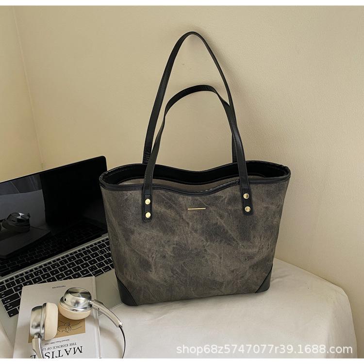 Вместительная ручная сумка-тоут женская 2025 новая модная повседневная сумка через плечо для студентов колледжа для учебы