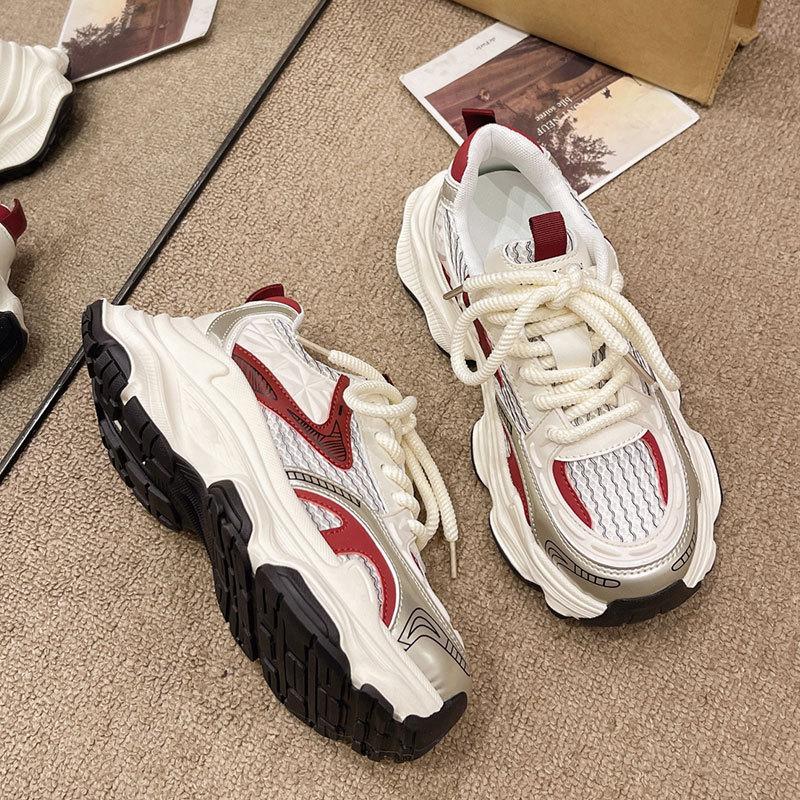 Популярные жареные уличные кроссовки на платформе для папы женские увеличивающие рост универсальные повседневные туфли 2025 новые весенне-осенние дышащие серебристые кроссовки