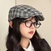 Японская ретро клетчатая шляпа спереди Осень и зима Универсальная ветрозащитная шляпа Женский уличный повседневный берет Газета Детская шляпа