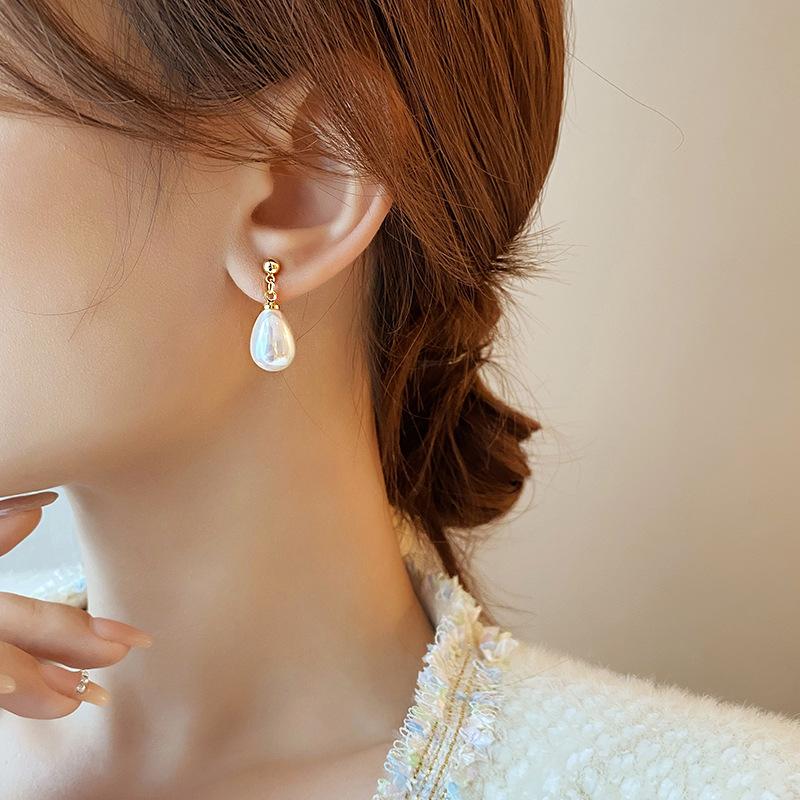 French Water Drop Pearl Stud Earrings Temperament Gentle Earrings Women's Imitation Pearl Ear Jewelry