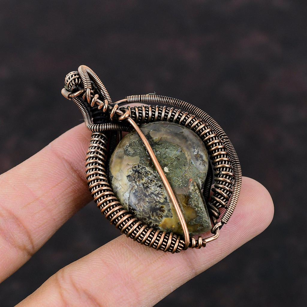 Подвеска из окаменелости аммонита, подвеска из медной проволоки, подвеска ручной работы, дизайнерская подвеска из меди, настоящие драгоценные камни, подарок для нее