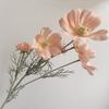 Искусственный спрей космоса, стебель с множеством цветков и фактурными листьями для декора дома, офиса, помещения