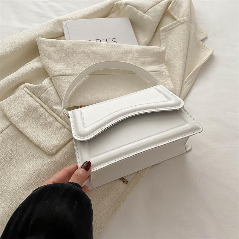 2024 летняя новая женская сумка модная сумка через плечо повседневная сумка косая сумка популярная простая маленькая квадратная сумка женская