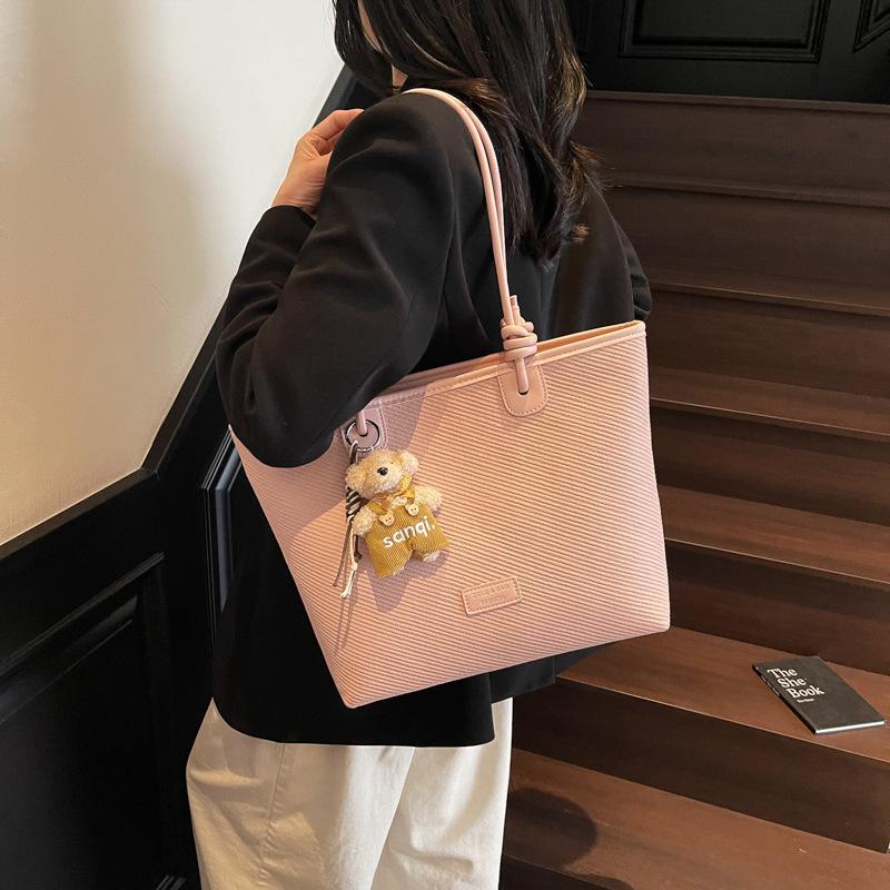 Вместительная сумка-тоут женская новая для поездок на работу, на плечо, под мышку