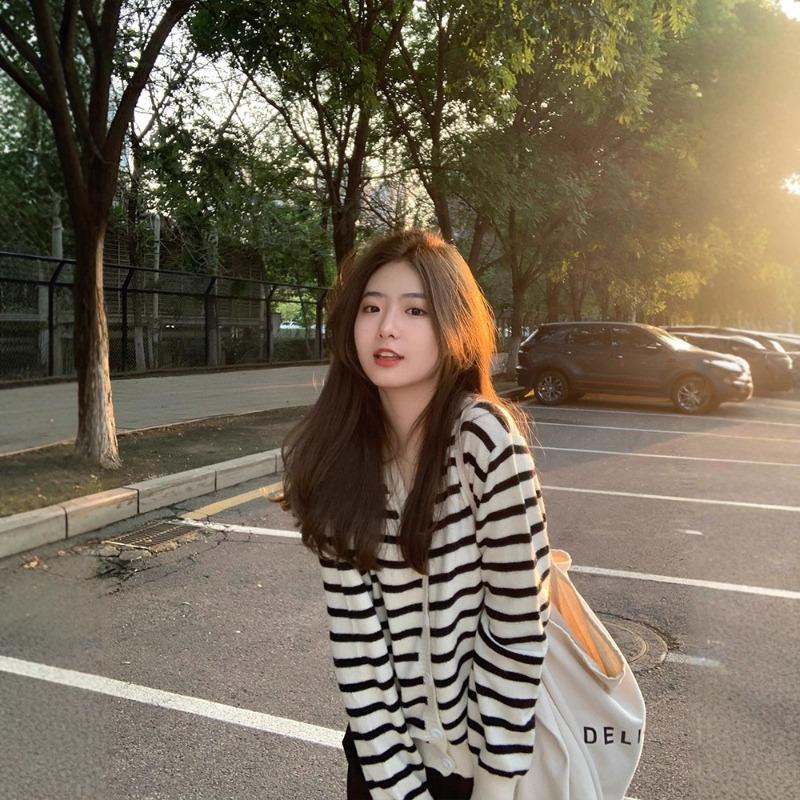 Striped V-neck Knitted Cardigan Small Coat Women's Autumn and Winter Loose Outer Sweater Lazy Retro Long-sleeved Top