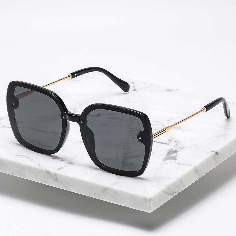 Women's Polarized Sunglasses, European and American Trendy, Unique Retro Sunglasses for Driving, Sunshade, Light Luxury Style