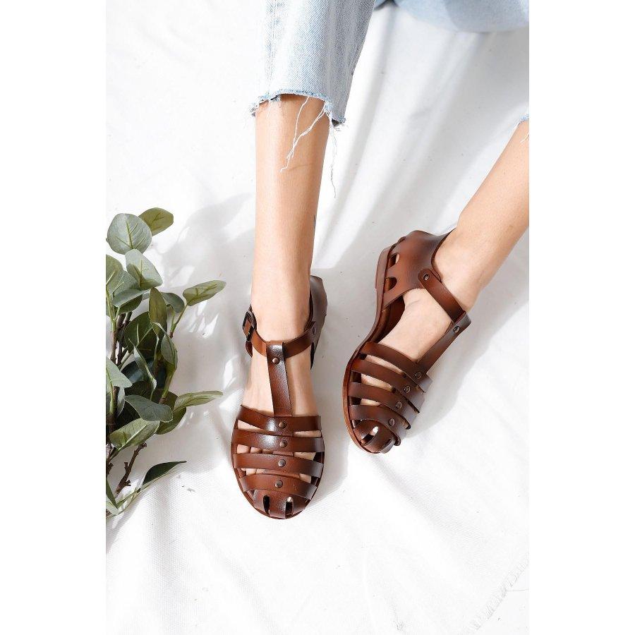 Женские повседневные сандалии из натуральной кожи с клеткой