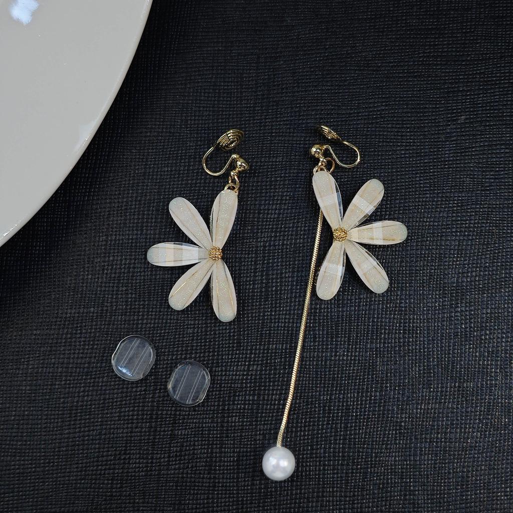 Silver needle super fairy Mori flower earrings, asymmetrical design, long fringed pearl earrings, no ear clips.
