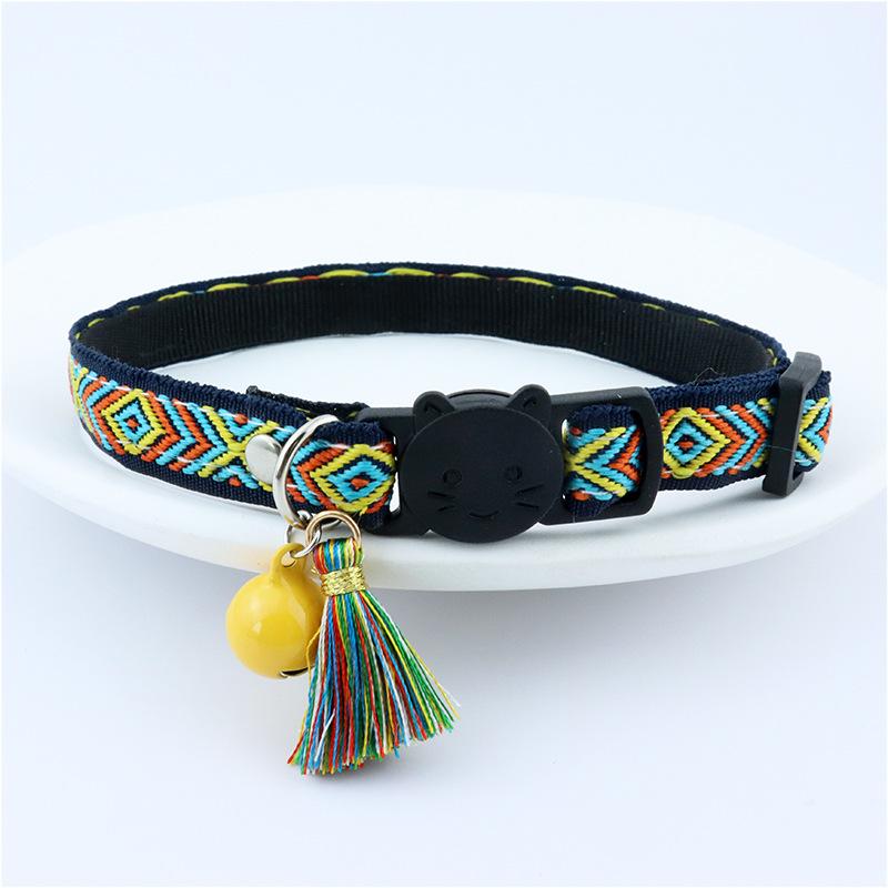 Classic Adjustable Cat Collar, Jacquard Embroidered Plaid Cat Collar with Bells and Floral Pendant Prevent Loss Fits Pet Cats & Puppies