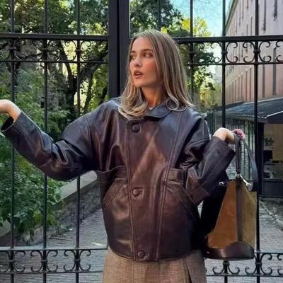 Женская куртка из искусственной кожи в европейском и американском стиле на трех пуговицах с отложным воротником