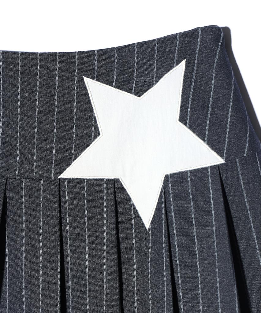 YOUHEE Pin Stripe Star Pleats Skirt Charcoal