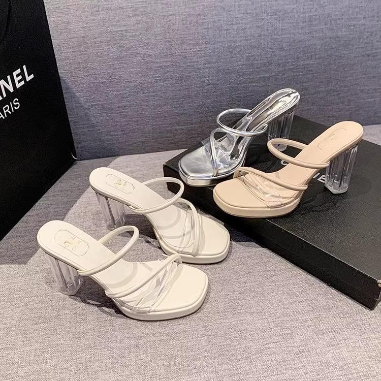 Высокие каблуки для женской верхней одежды, новые прозрачные сандалии лето 2024 с прямым ремешком и босоножки на толстом каблуке с хрустальным каблуком Женская обувь