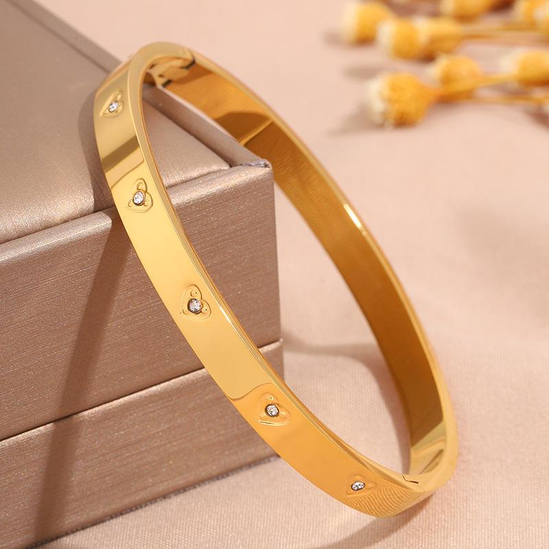 Хит продаж титановый стальной браслет, женский высококлассный модный стиль, популярная легкая роскошь в Европе и США, звезда-цыганка бриллиант любви