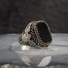 Wei Ya Men's Retro Black Square Agate Pattern Ring - Trendy and Unique Design