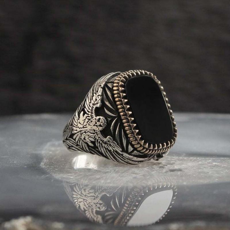 Wei Ya Men's Retro Black Square Agate Pattern Ring - Trendy and Unique Design