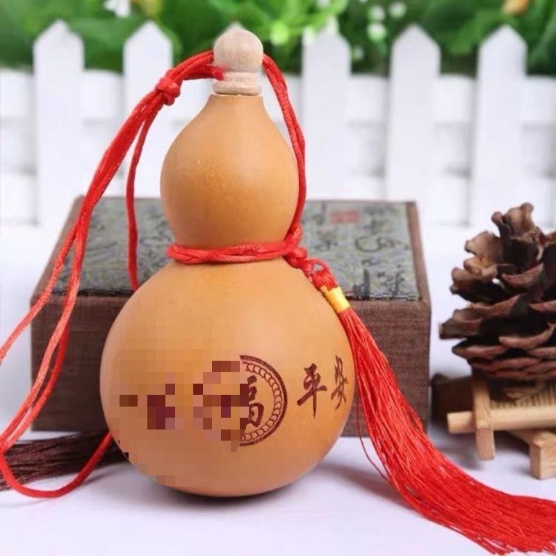 Feng Shui Cinnabar Painted Natural Gourd Pendant for Fortune and Protection