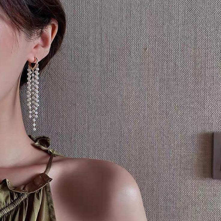 Блестящие серьги-кисточки, женские серьги с чувством высокого класса, легкие роскошные аксессуары для ушей в нишевом дизайне