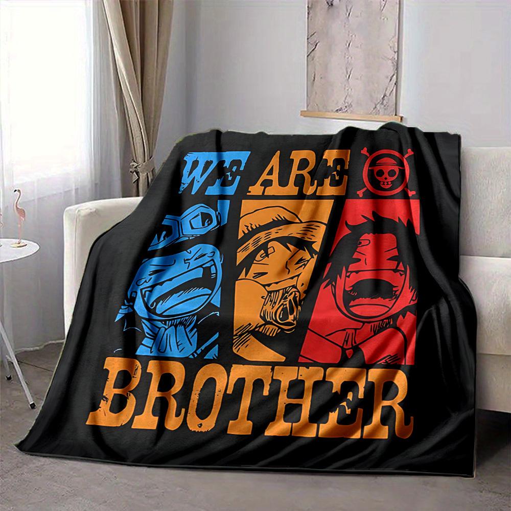 1pc ONE PIECE Soft Skin-Friendly Flannel Blanket with Digital Printing, Various Sizes Available for Family, Friends, Birthday