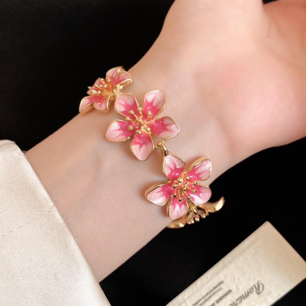 Fashion Dripping Flower Bracelet Pink Dripping Hand Chain Five-leaf Flower Bracelet  Wedding Gift