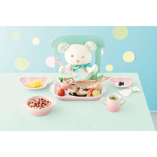 Le Creuset Children's Baby Tableware Set, Milky Pink, Heat and Cold Resistant, Microwave and Oven Safe, Perfect for Baby Showers, First Meal Ceremonie