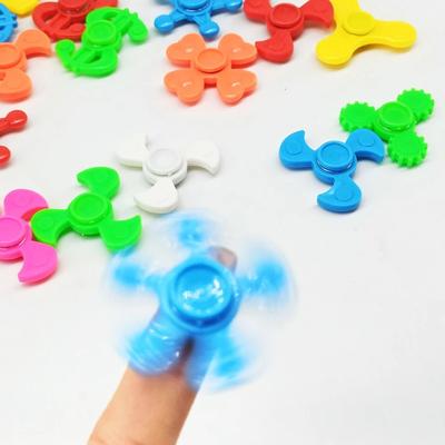 Необычные игрушки – Спиннеры