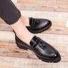Мужские повседневные деловые свадебные формальные туфли в корейском стиле из мягкой кожи, слипоны с кисточками, черные туфли на платформе