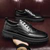 Fashion Men Dress Shoes Lace Up Falt Casual Shoes Man Leather Soft Bottom Male Borgue Shoe Nonslip Outdoor Men Shoes Chaussure Homme