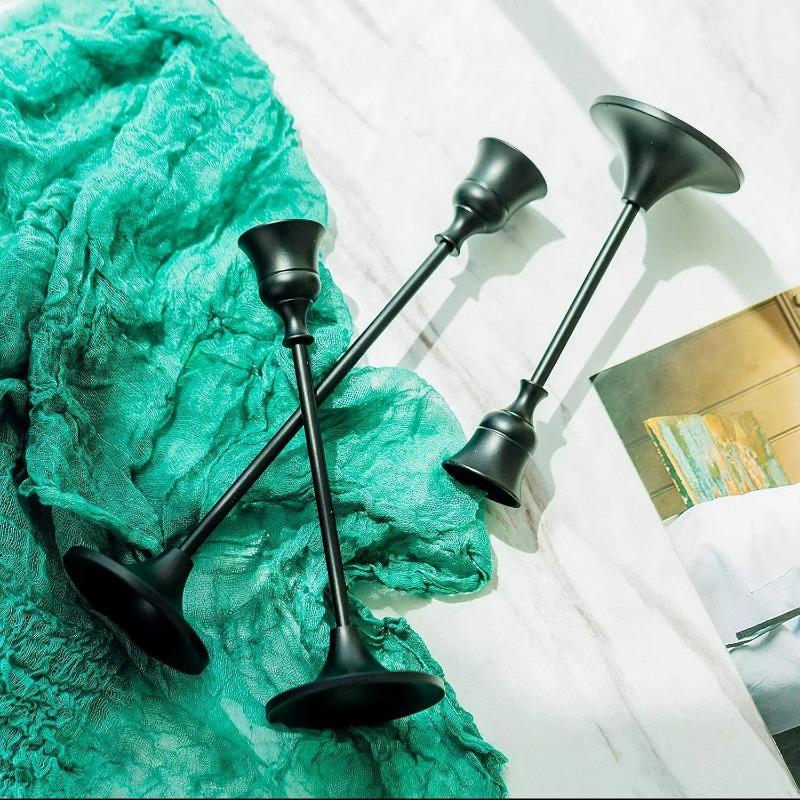 Nordic Vintage Metal Candle Holder – Romantic Candlelight Dinner Decor for Valentine’s Day and Home Decoration