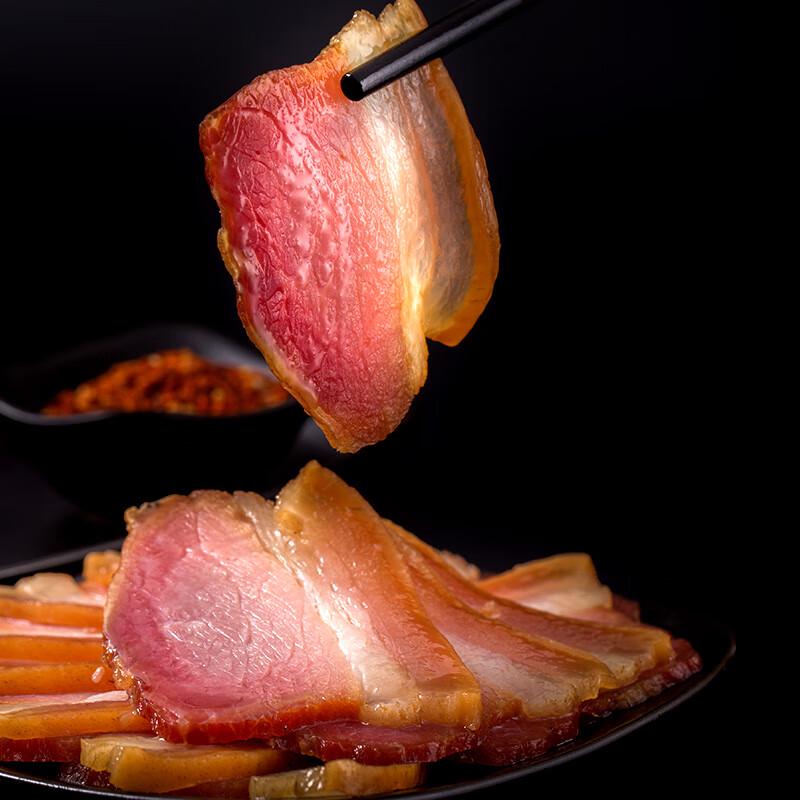 Подарочная коробка с вялеными мясными деликатесами из Сычуани