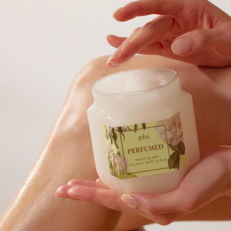 plu Perfumed Sugar Body Scrub WHITE BLANCE 500g