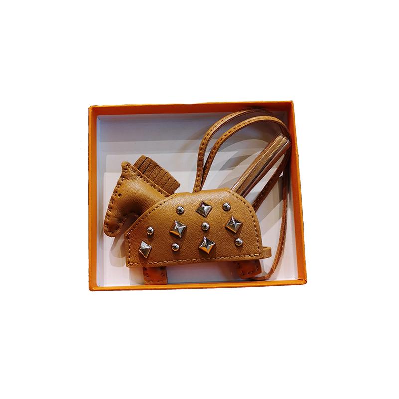 Подвеска Пони из Мягкой Кожи, Подвеска для Автомобиля, Подвеска для Ключей, Кожаный Шарм для Сумки Ручной Работы с Новыми Клепками, Кожаный Шарм для Сумки