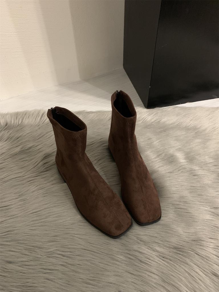 2025 осень и зима новые минималистичные из мягкой кожи квадратный носок универсальные на низком каблуке ботинки мартин женские с задней молнией на плоской подошве тонкие короткие ботинки