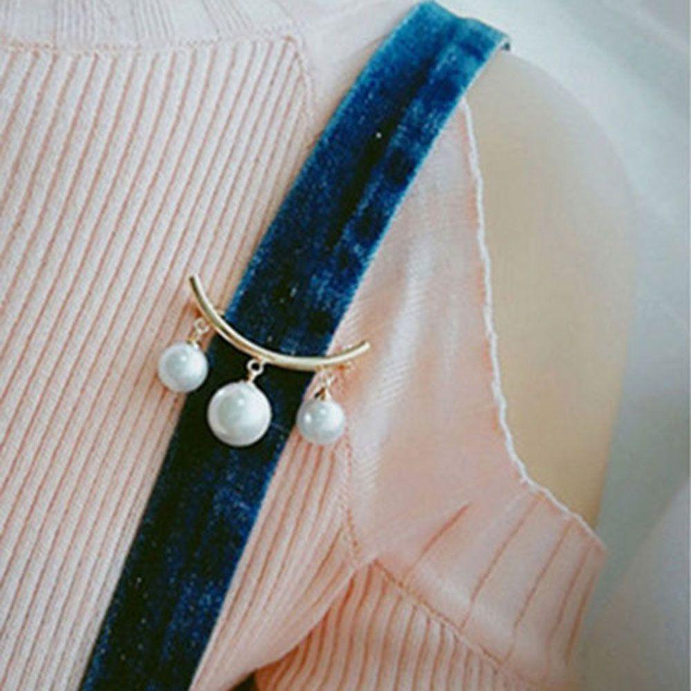 Simple Fashion Anti Slip Korean Enamel Pin Wearing Simulated Pearl Brooch Cardigan