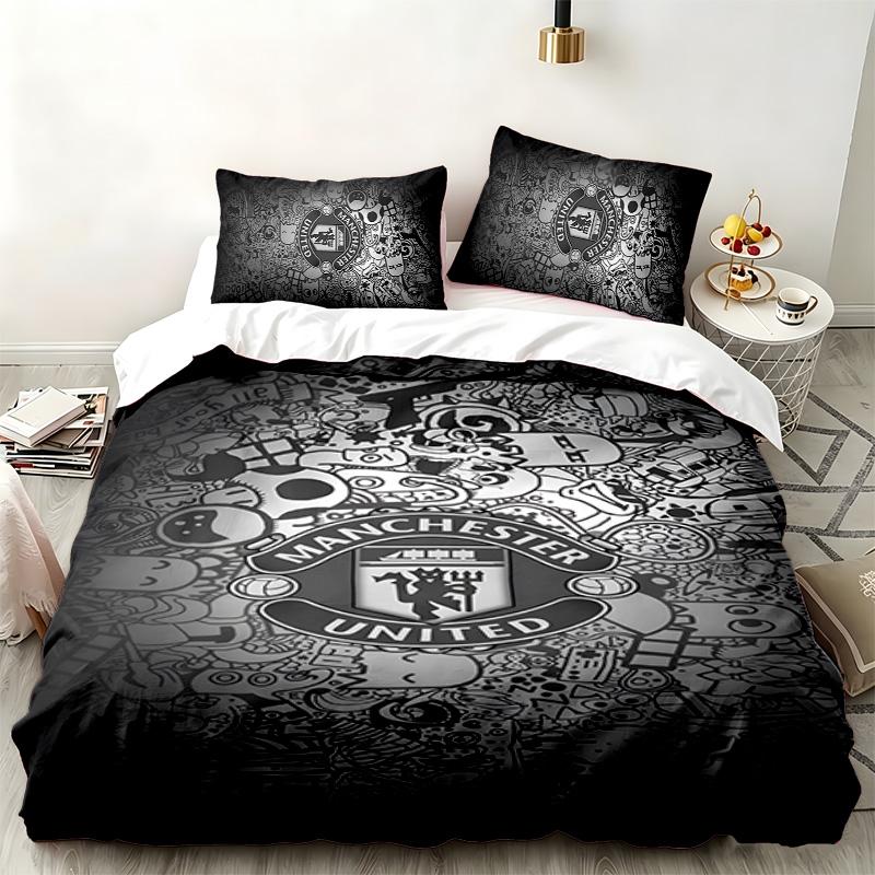 FC Manchester 3pc set Perfect for bedroom use Comfortable bedding set includes a duvet cover and two pillowcases Ideal birthday or Christmas gift
