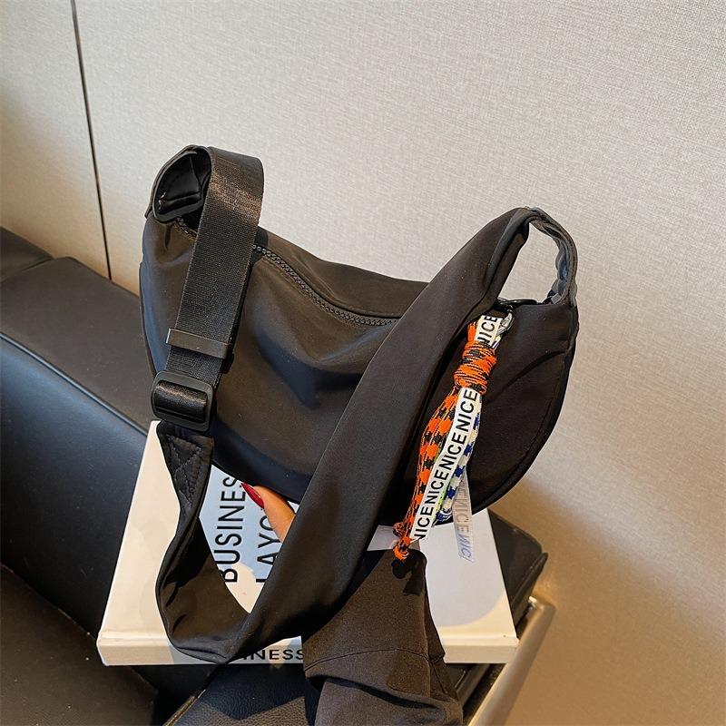 Повседневная маленькая сумка женская новая большая вместительная универсальная сумка-пельмень летняя универсальная на плечо через плечо