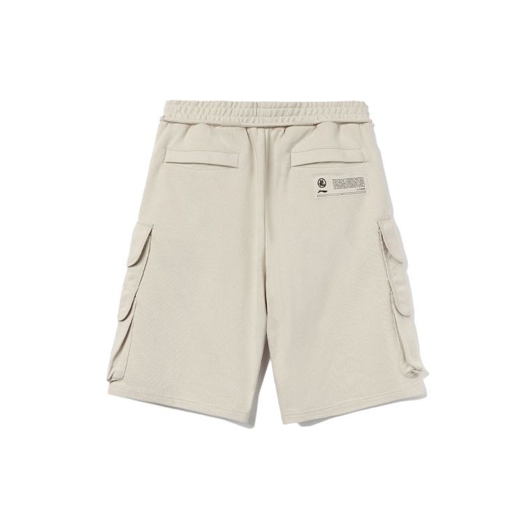Li Ning X Jackie Chan Collaboration Sports Lifestyle Series Multi-Pocket Solid Color Loose Sports Shorts Men shorts Oatmeal-Gray AKSR685-2