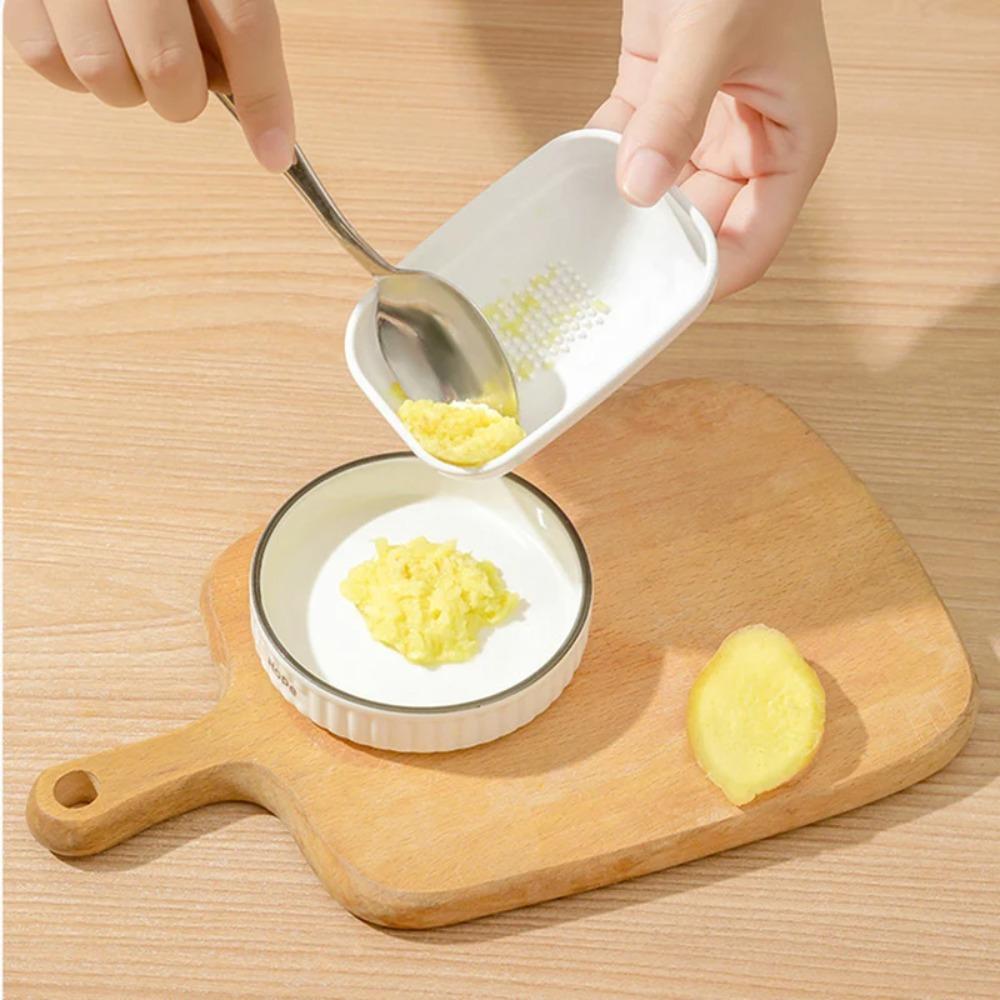 Портативная ручная прямоугольная измельчитель для имбиря, белый чесночница, пюре, пластиковая терка для имбиря, дополнительное питание